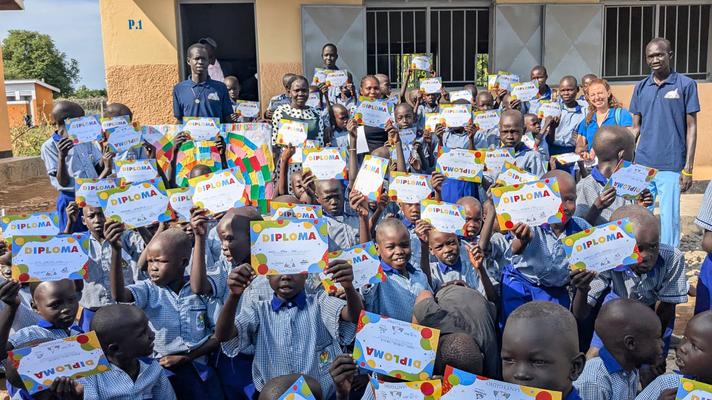 Una settimana nella School of Peace di Nyumanzi, con i Giovani per la Pace di Roma e dell'Uganda. Notizie e video